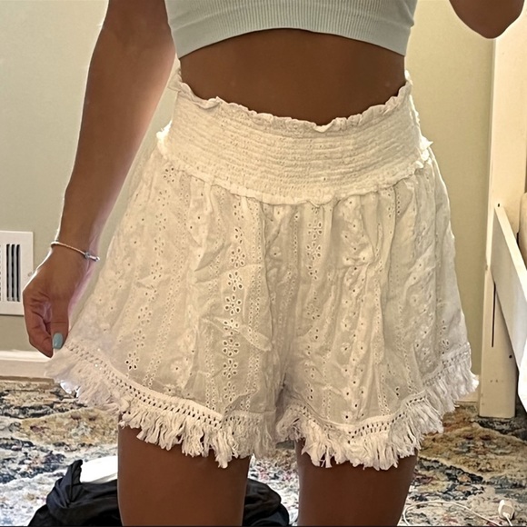 Skylar + Madison Pants - White Floral Shorts NWT